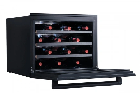 Винный шкаф монотемпературный Temptech SOMZ45SB