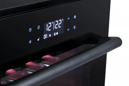 Винный шкаф монотемпературный Temptech SOMZ45SB